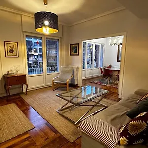 fantastico-apartamento-en-el-centro-de-bilbao.bilbaohotelsspain.com/